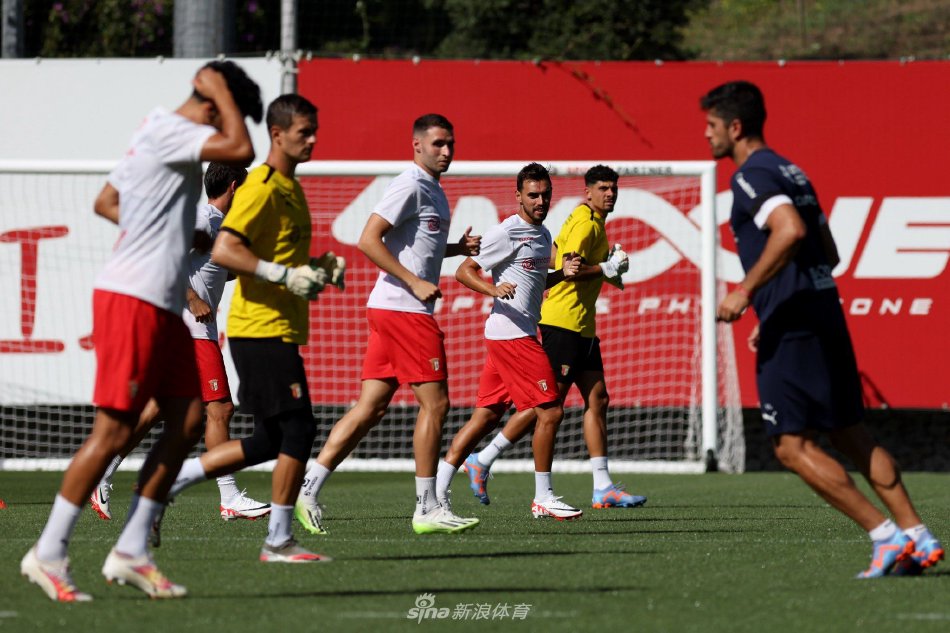 包括一些曾 包括一些曾